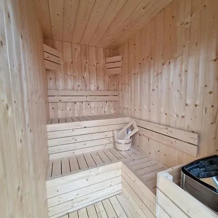 Hausboot Fjord Cirrus Solarboot Mit Biosauna In Bådhotel Wendtorf